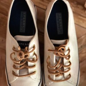 Sperry Top Sider White Pier View Sneakers Size 6